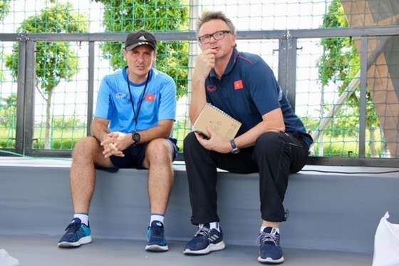 HLV Philippe Troussier được kỳ vọng sẽ nâng tầm đội tuyển Việt Nam.