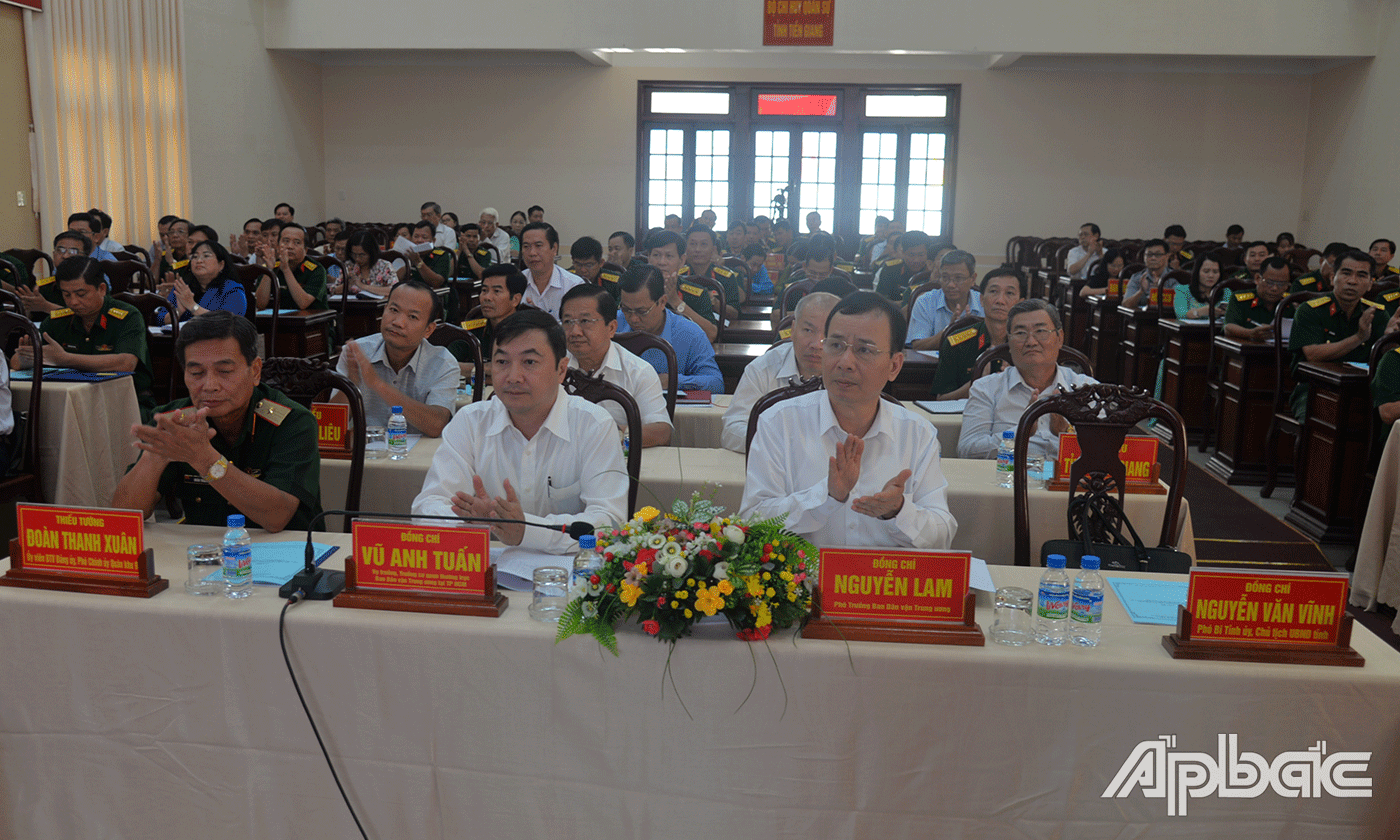 Đại biểu dự hội nghị.