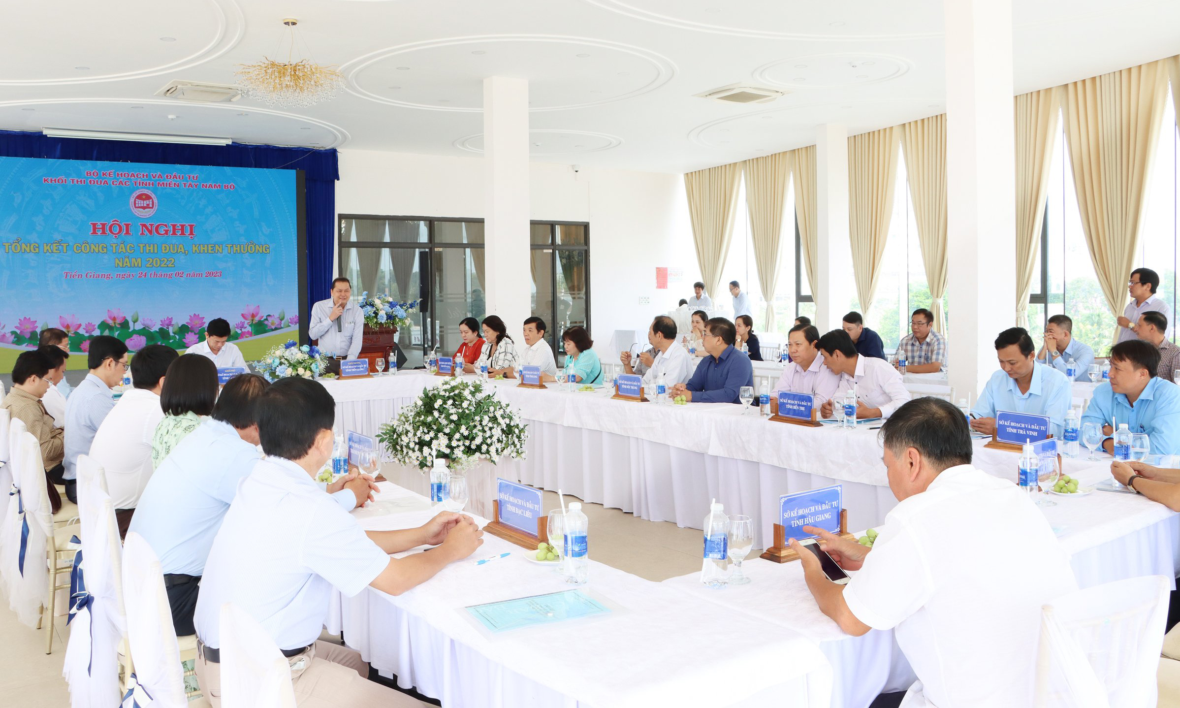 Quang cảnh hội nghị.