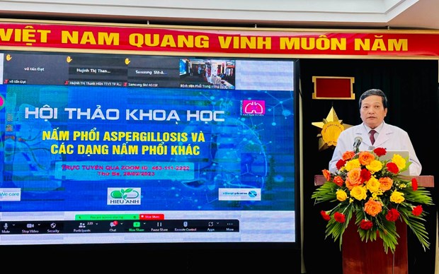 Tiến sỹ Đinh Văn Lượng, Giám đốc Bệnh viện Phổi Trung ương phát biểu tại hội thảo. (Ảnh: PV/Vietnam+)