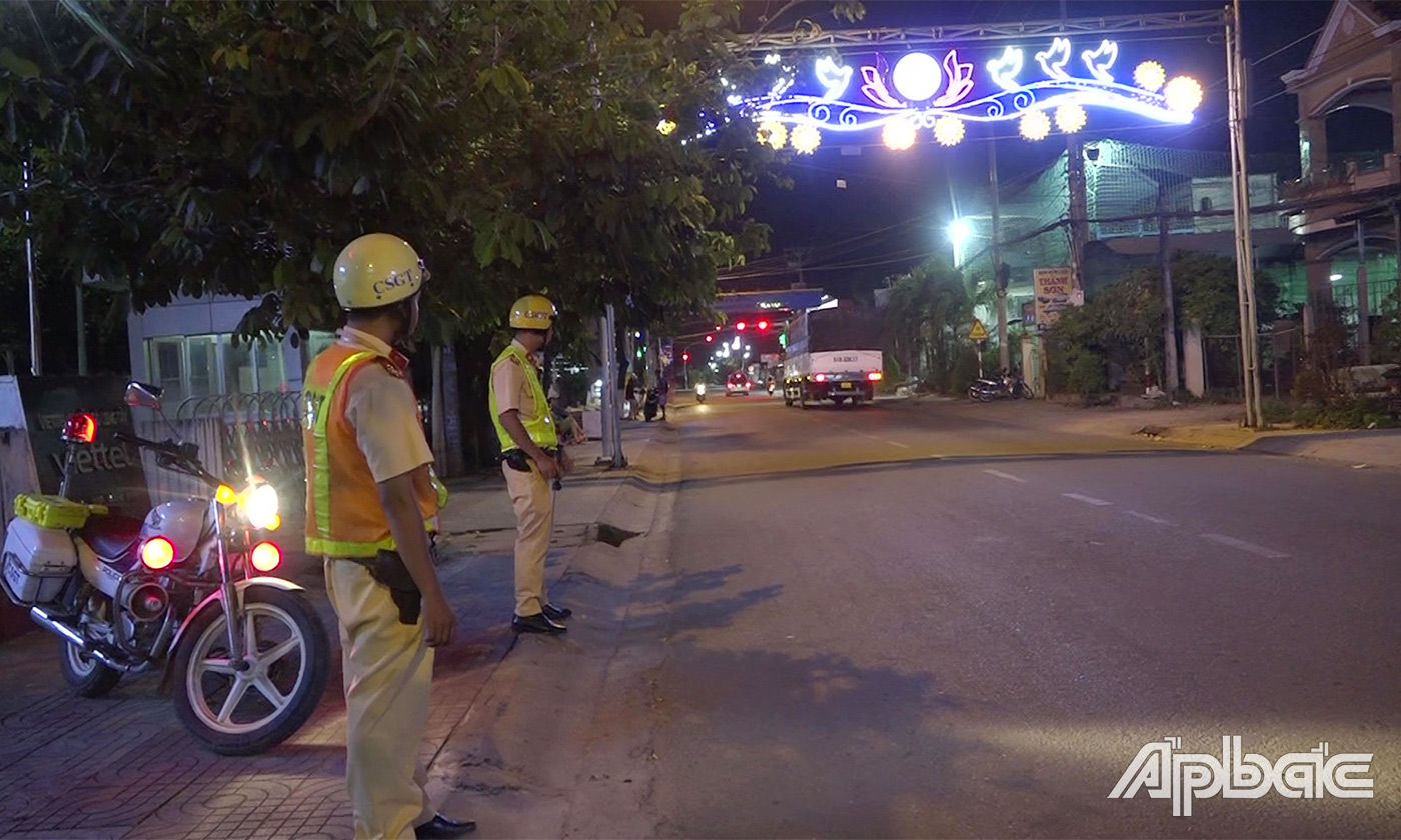 Lực lượng cảnh sát giao thông tăng cường tuần tra