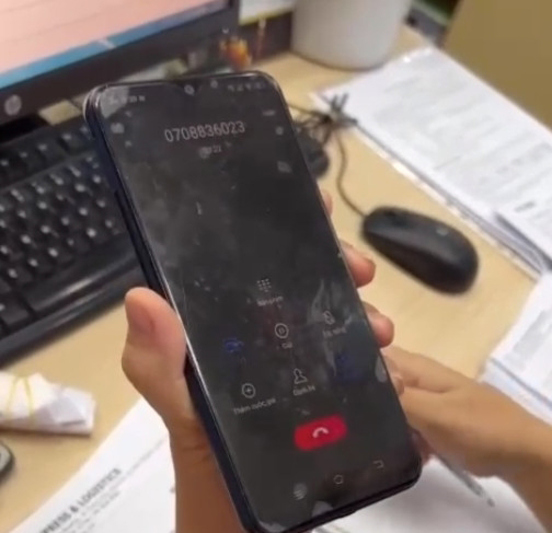 Số điện thoại gọi đến cho phụ huynh để lừa đảo. Ảnh: PHCC