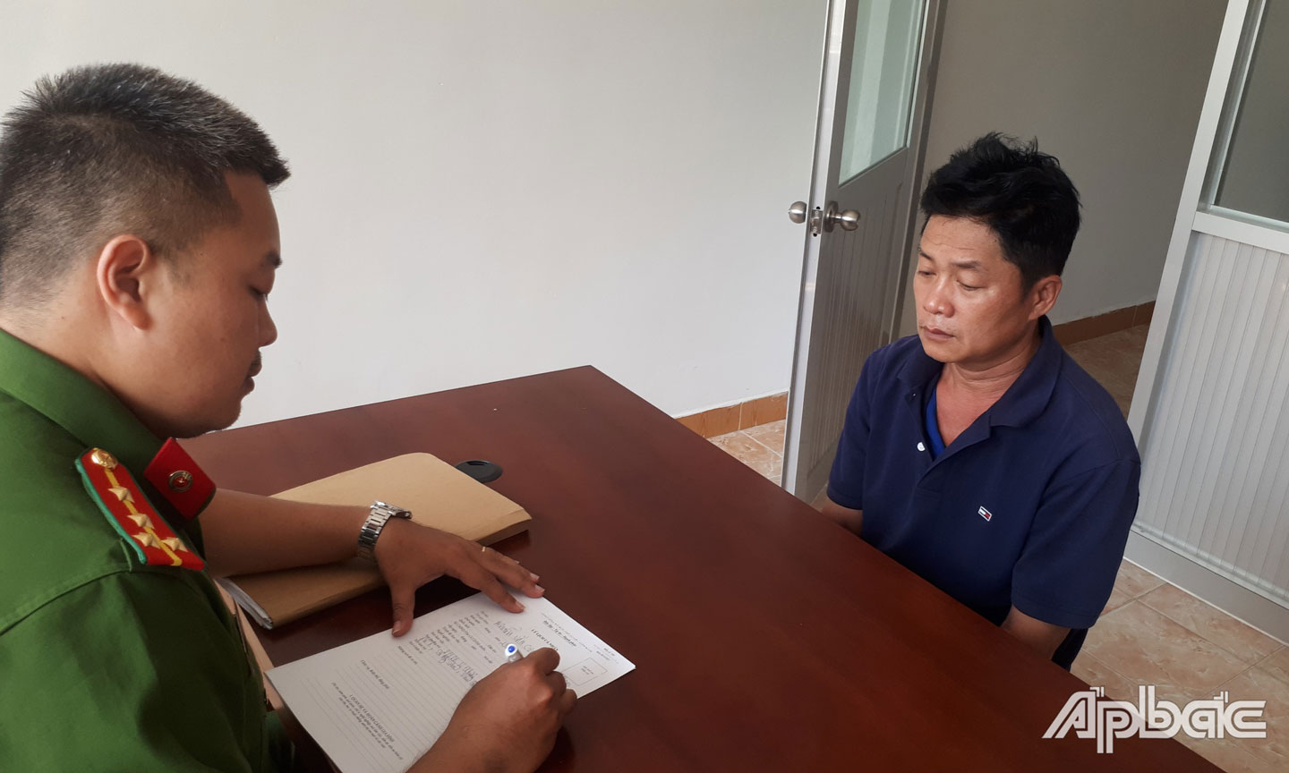 Đối tượng Cường tại cơ quan điều tra.