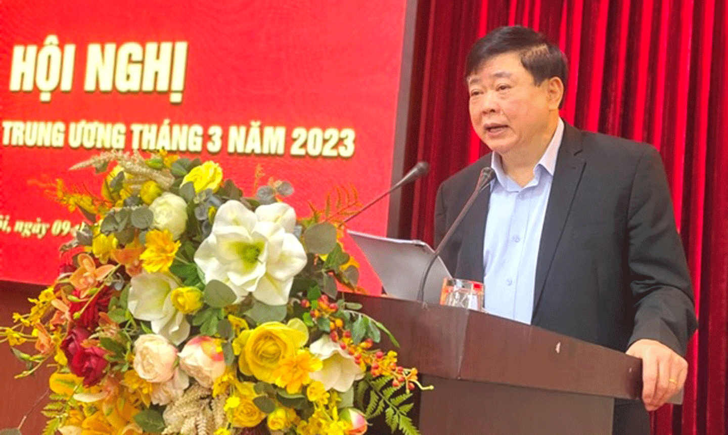 PGS.TS. Nguyễn Thế Kỷ, Chủ tịch Hội đồng Lý luận, phê bình văn học, nghệ thuật Trung ương thông tin chuyên đề “Xác định và xây dựng hệ giá trị quốc gia, hệ giá trị văn hóa, hệ giá trị gia đình và chuẩn mực con người Việt Nam trong thời kỳ mới”. 