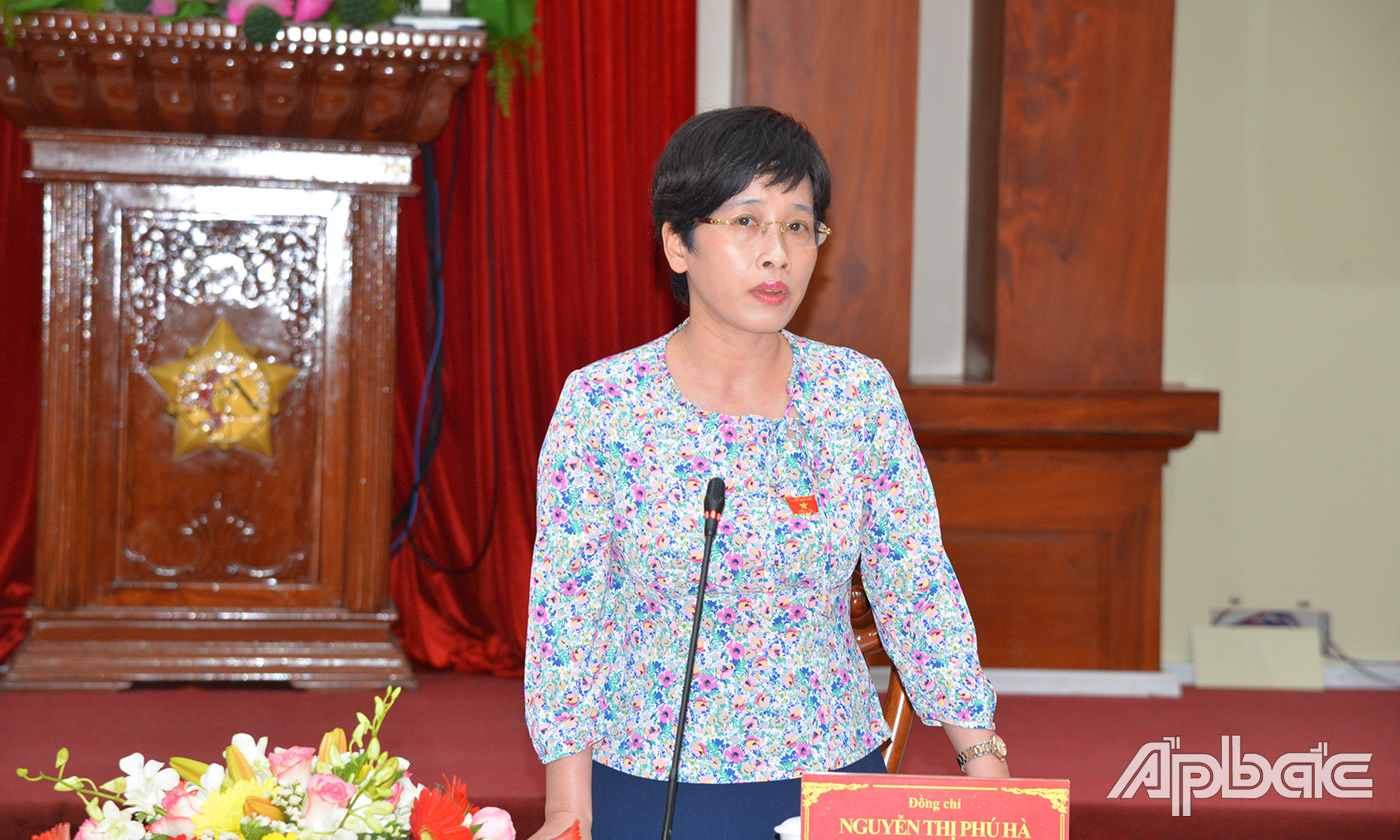 đồng chí Nguyễn Thị Phú Hà 