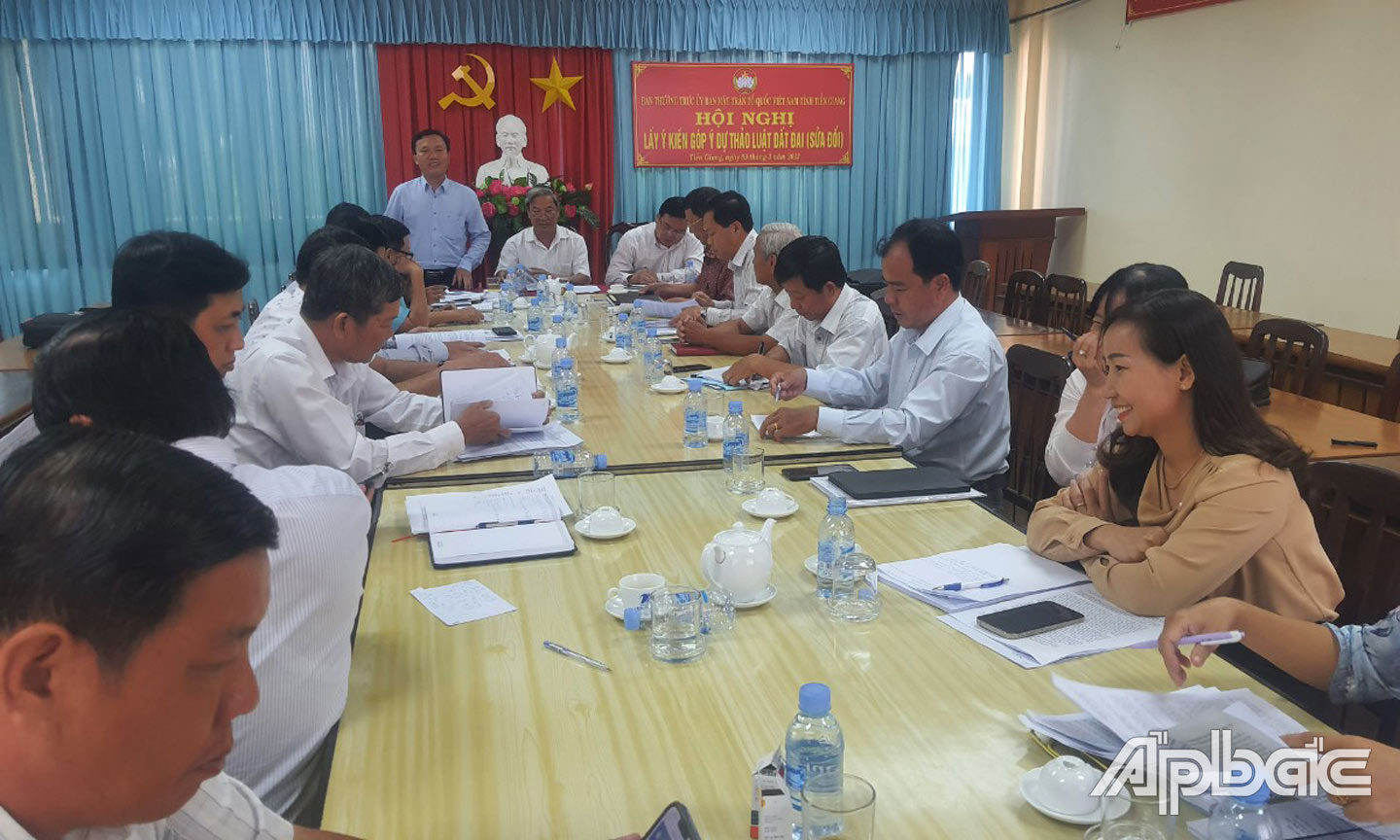 Đại diện Thường trực Ủy Ban MTTQ các huyện, thị, thành và lãnh đạo các hội, đoàn thể tỉnh tham dự Hội nghị lấy ý kiến góp ý Dự thảo Luật Đất đai (sửa đổi) do Ban Thường trực Ủy ban MTTQ tỉnh  tổ chức.