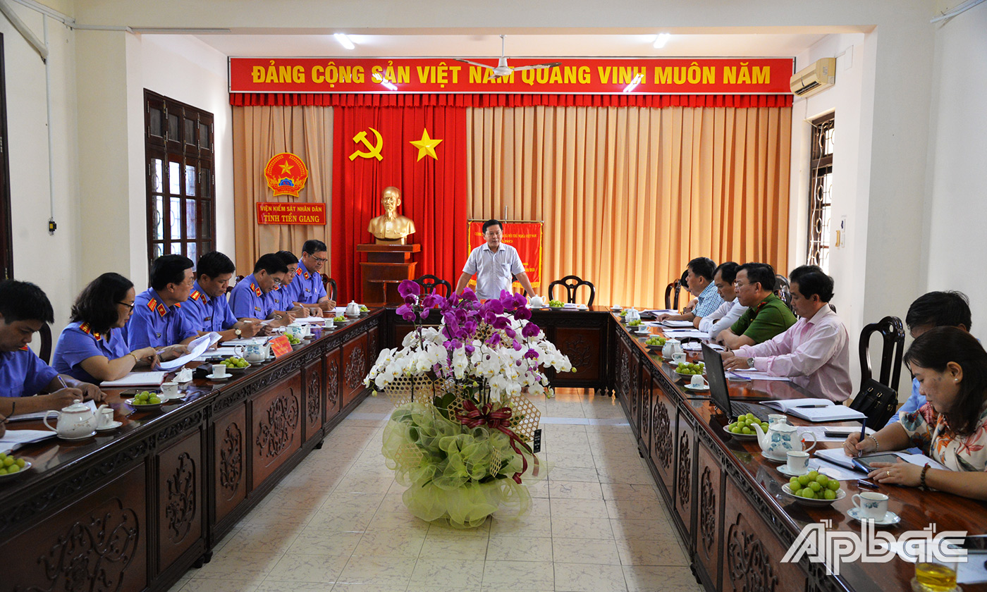 đồng chí Tạ Minh Tâm kết luận buổi làm việc
