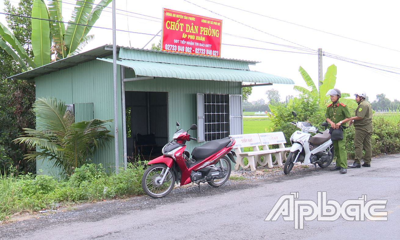 Mô hình Chốt dân phòng tại khu vực giáp ranh.