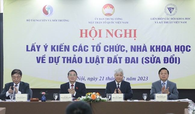 Hội nghị lấy ý kiến các tổ chức, nhà khoa học về dự thảo Luật Đất đai (sửa đổi).