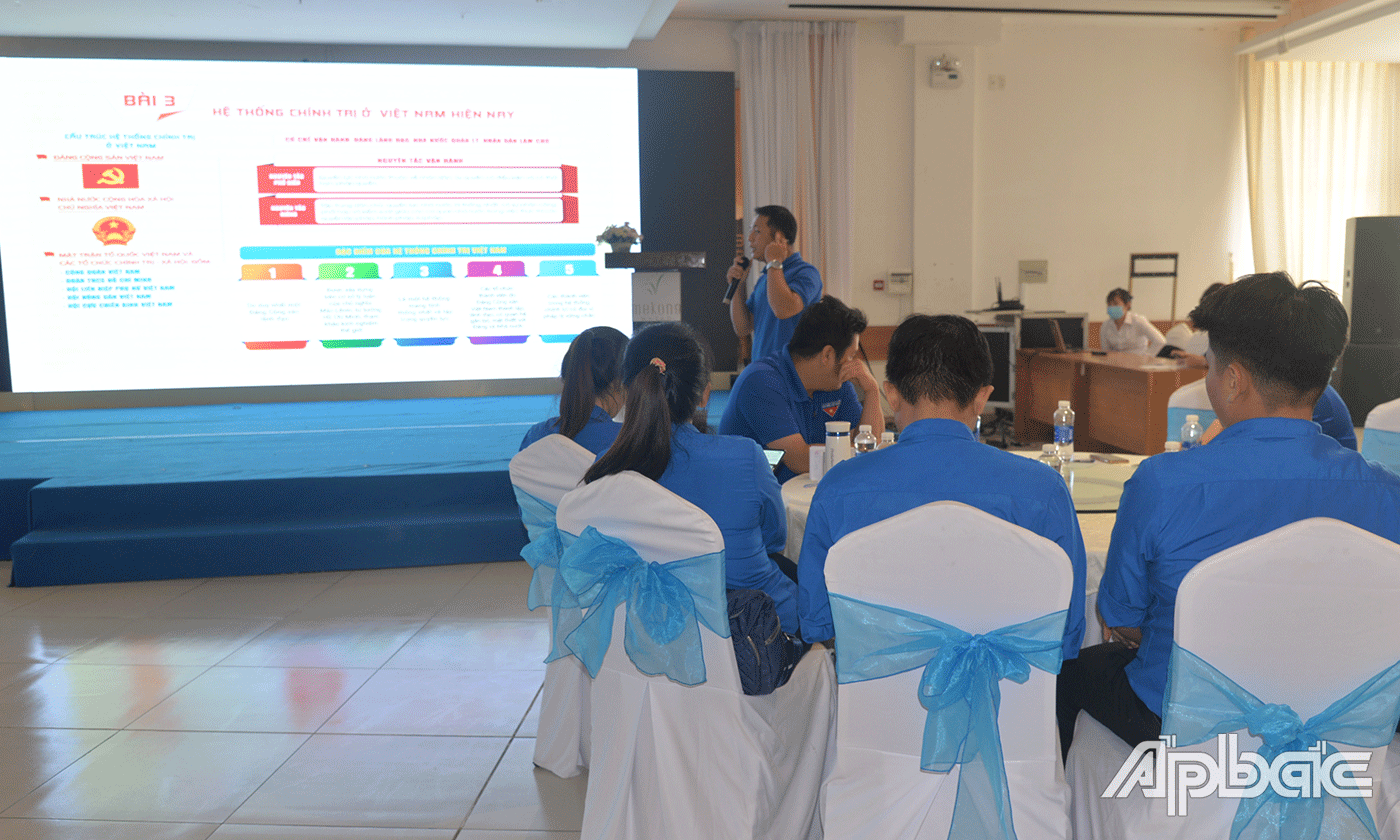 quán triệt Nghị quyết Đại hội Đoàn TNCS Hồ Chí Minh các cấp; Triển khai thực hiện 04 tiêu chí “Xây dựng giá trị hình mẫu thanh niên Khối cơ quan và doanh nghiệp tỉnh Tiền Giang” năm 2023; lồng ghép Học tập 04 bài học lý luận chính trị dành cho đoàn viên.