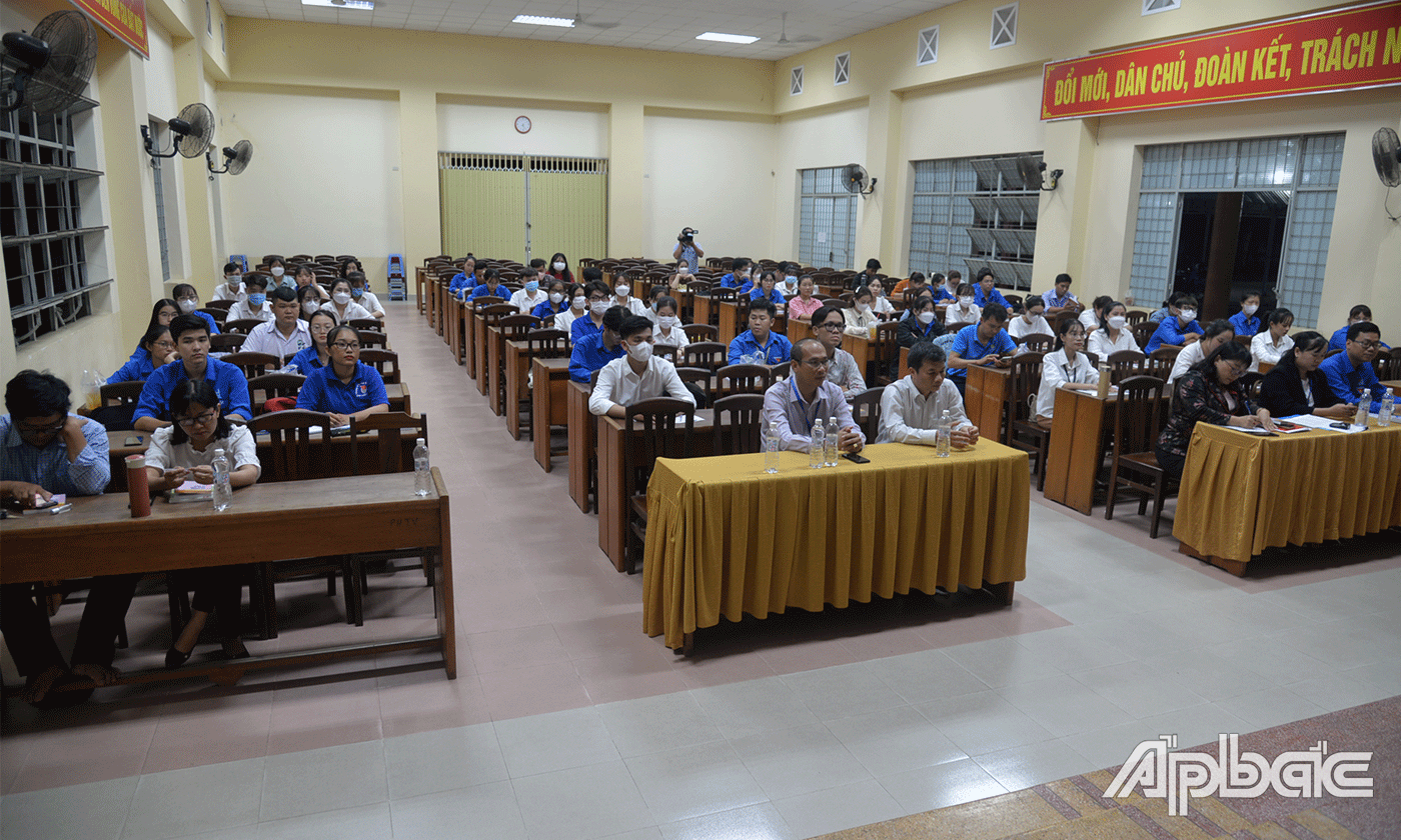 Quang cảnh lễ khai giảng.