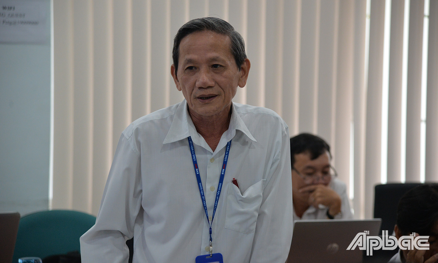 Lãnh đạo Công ty Điện lực Tiền Giang phát biểu về những khó khăn, vướng mắc trong thực hiện 