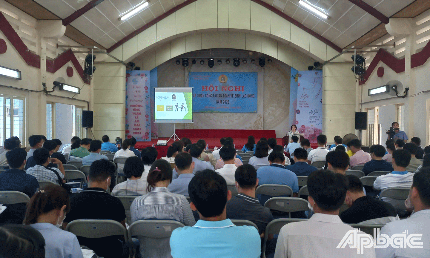 Quang cảnh lớp tập huấn An toàn vệ sinh lao động – Phòng chống cháy nổ năm 2023