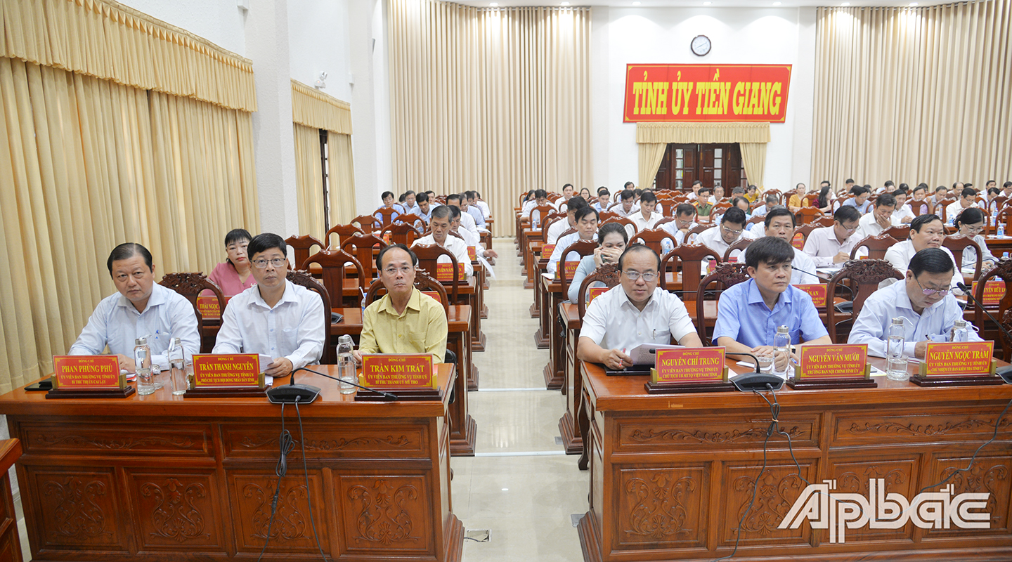 Quang cảnh hội nghị