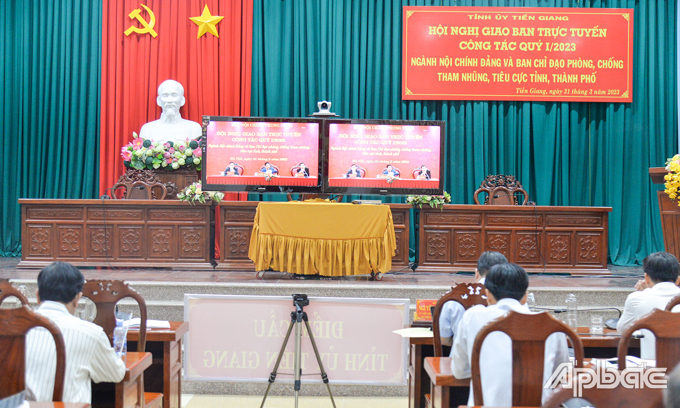 Quang cảnh tại điểm cầu Tiền Giang.