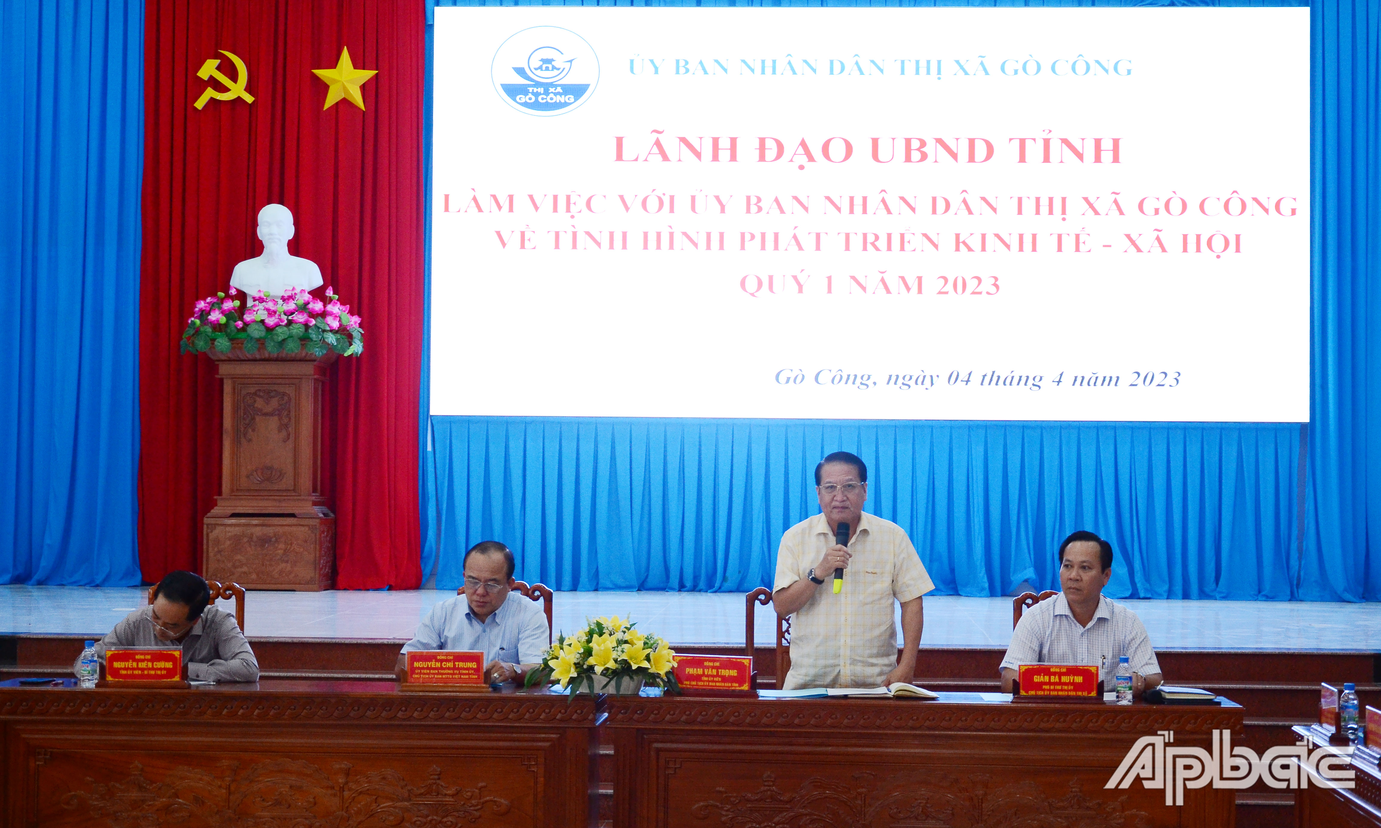 Đồng chí Phạm Văn Trọng phát biểu kết luận buổi làm việc.