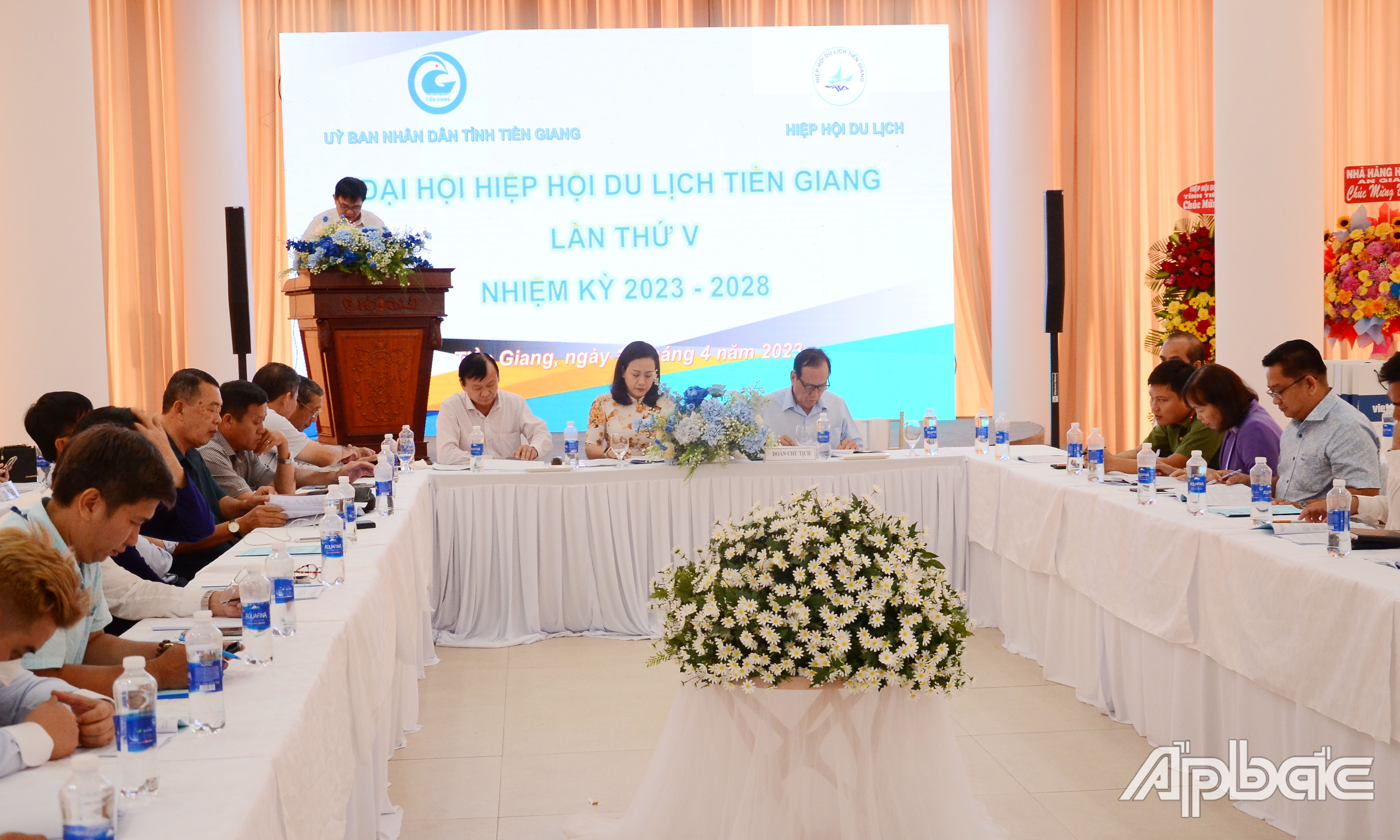Quang cảnh đại hội.