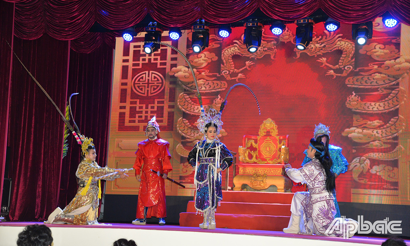 Trích đoạn Thần Nữ dâng Ngũ Linh Kỳ
