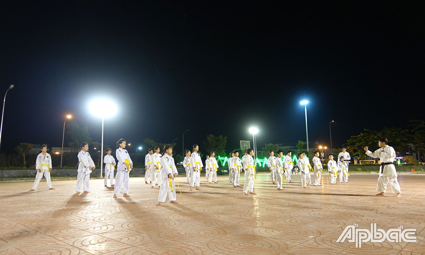 CLB Võ thuật luyện tập tại Nhà thi đấu thể thao đa năng Trung tâm VH -TT và Truyền thanh  huyện Cai Lậy.
