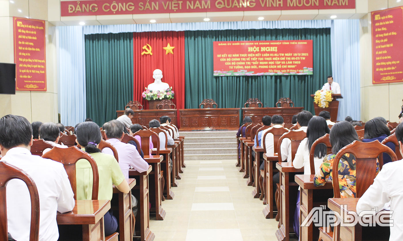 Quang cảng Hội nghị.