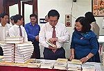 Xuất bản sách của Tổng Bí thư bằng 7 ngoại ngữ