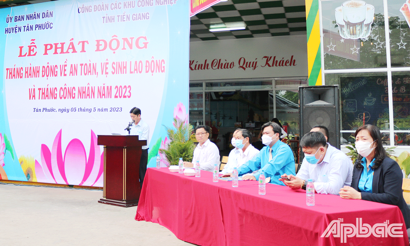 Đại biểu tham dự lễ phát động