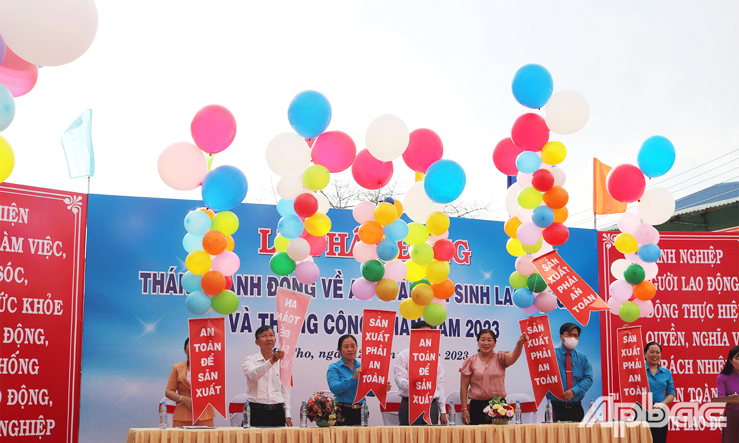 Lễ phát động Tháng công nhân và hưởng ứng Tháng hành động về An toàn, vệ sinh lao động năm 2023