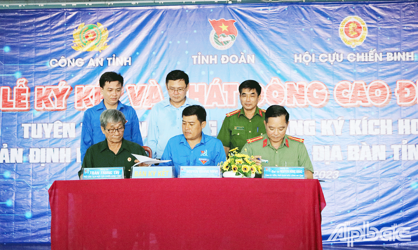 Công an tỉnh, Tỉnh Đoàn và Hội Cựu Chiến binh tỉnh đã tổ chức lễ ký kết kế hoạch phối hợp giữa các đơn vị. 