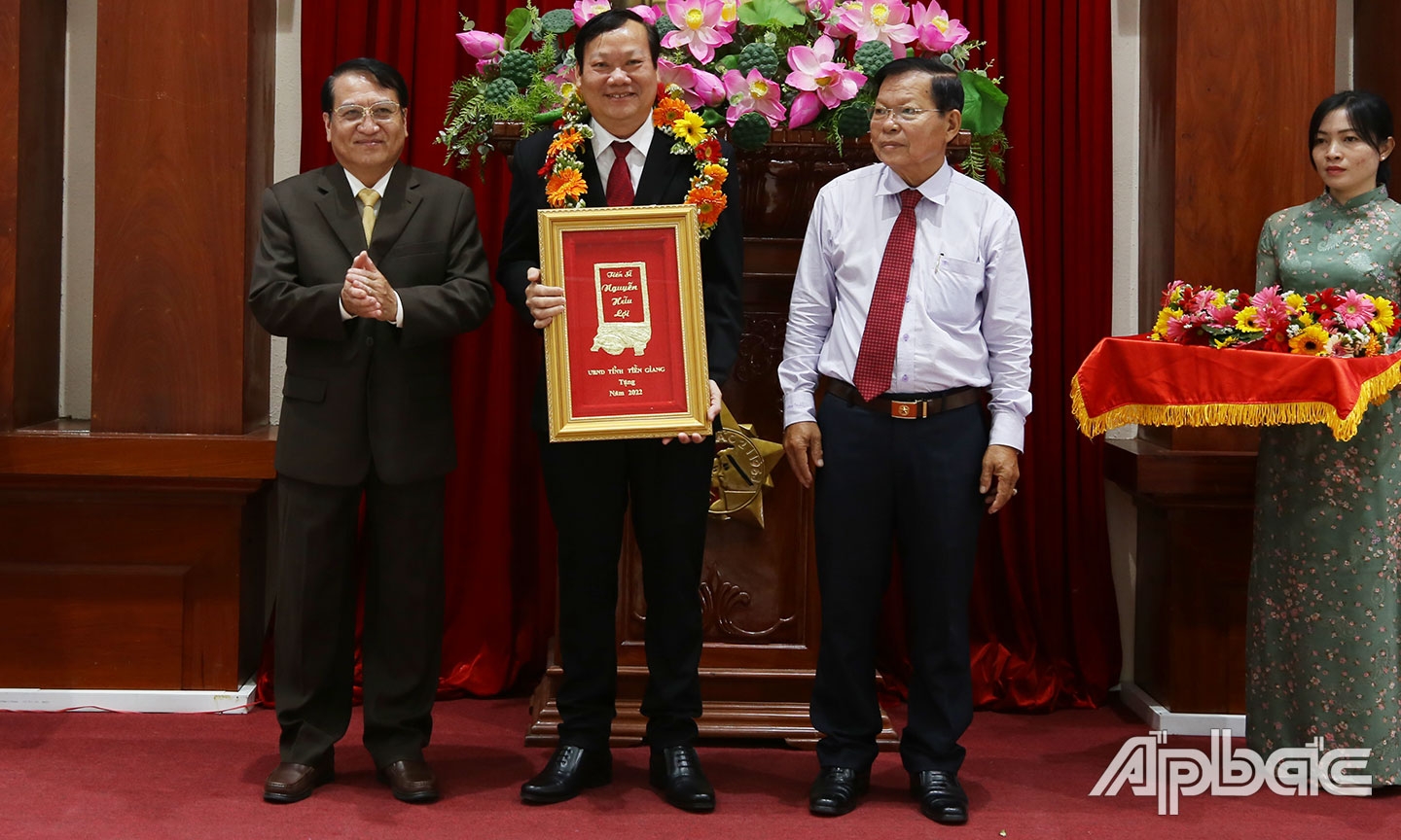 Vinh danh tiến sĩ Lợi