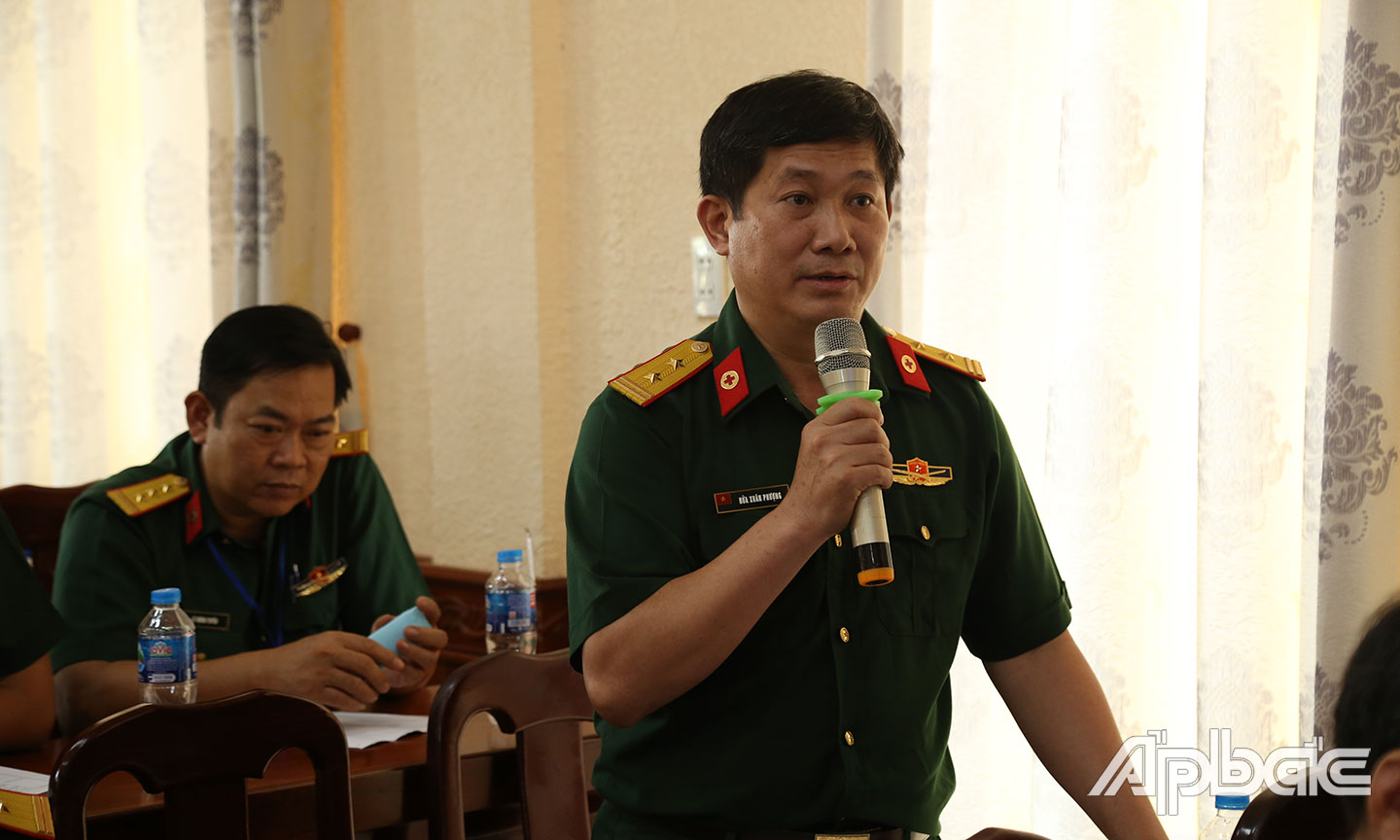 Các đại biểu tham gia thảo luận.