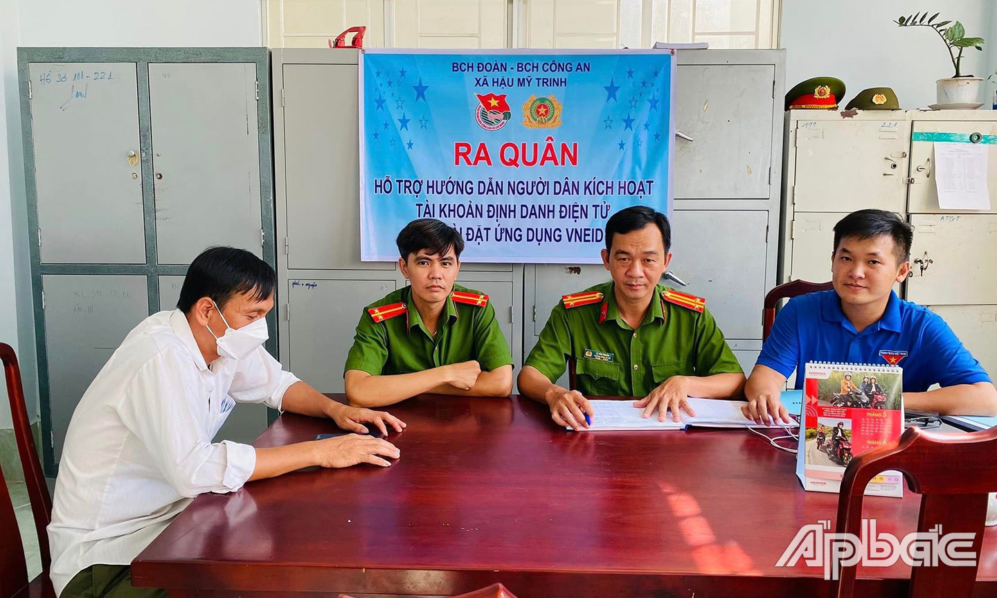 Đồng loạt các xã đều ra quân.
