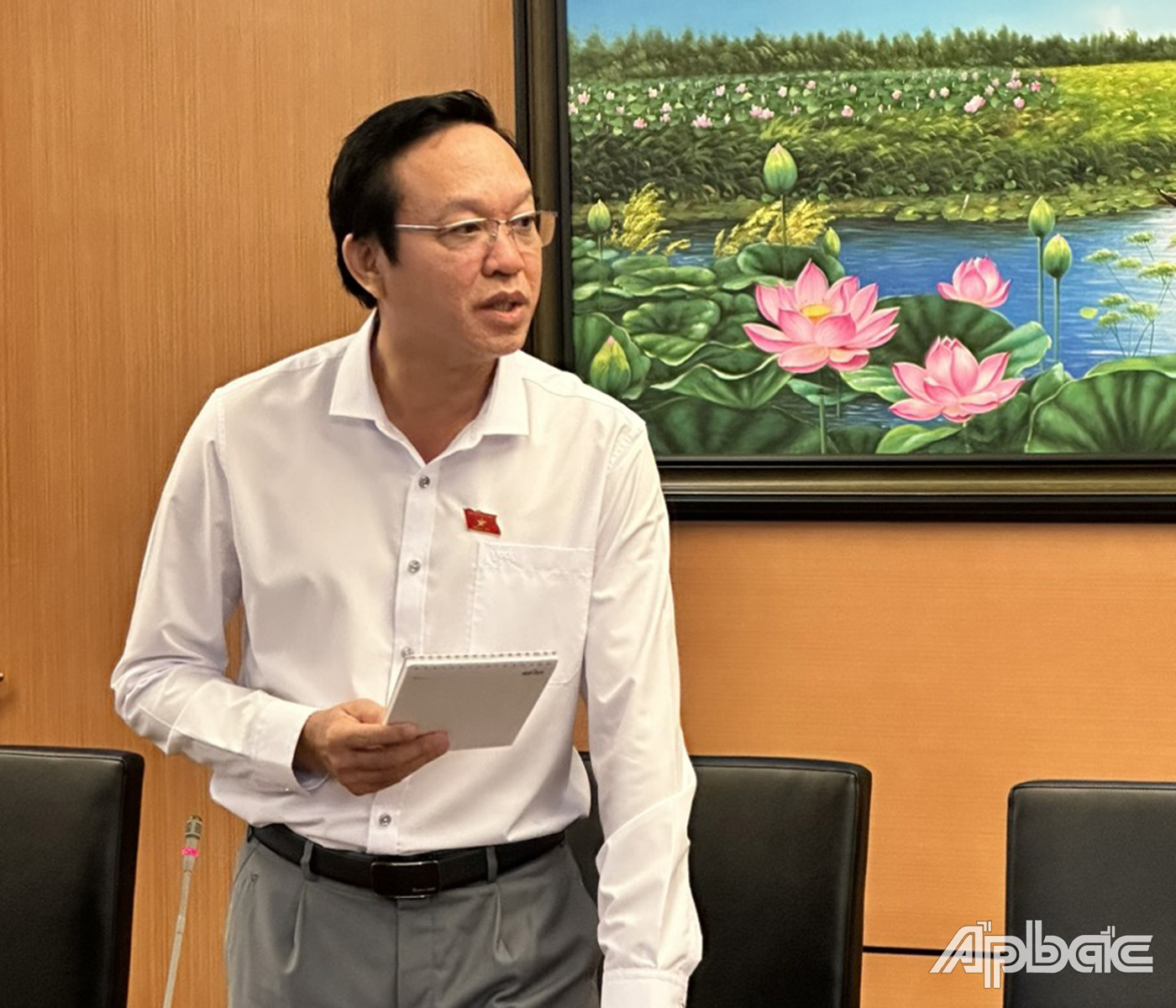 Đại biểu Nguyễn Văn Dương phát biểu tại buổi thảo luận tổ