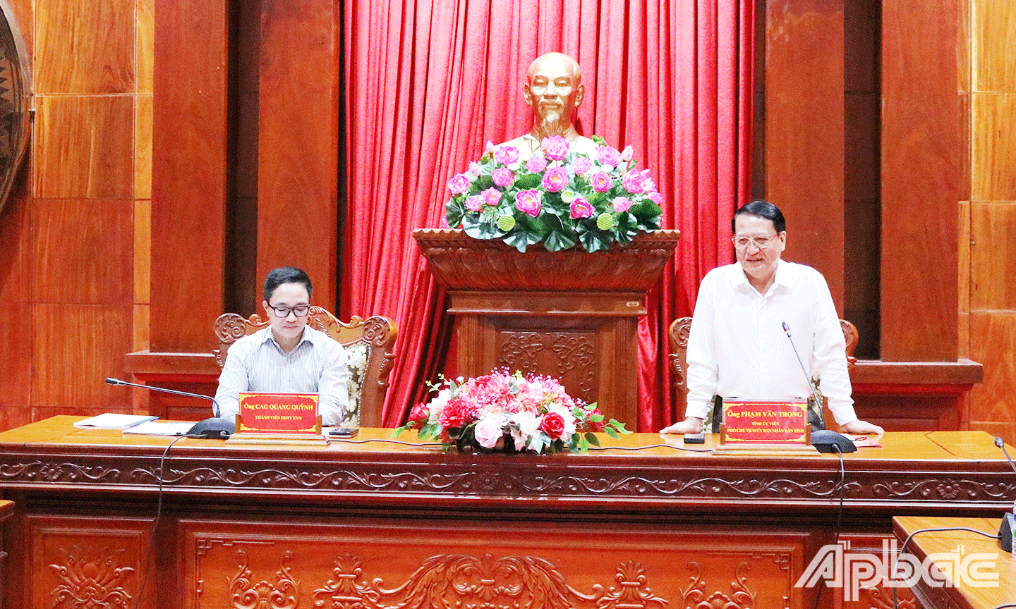 Đồng chí Phạm Văn Trọng - Phó Chủ tịch UBND tỉnh Tiền Giang phát biểu tại buổi làm việc với 