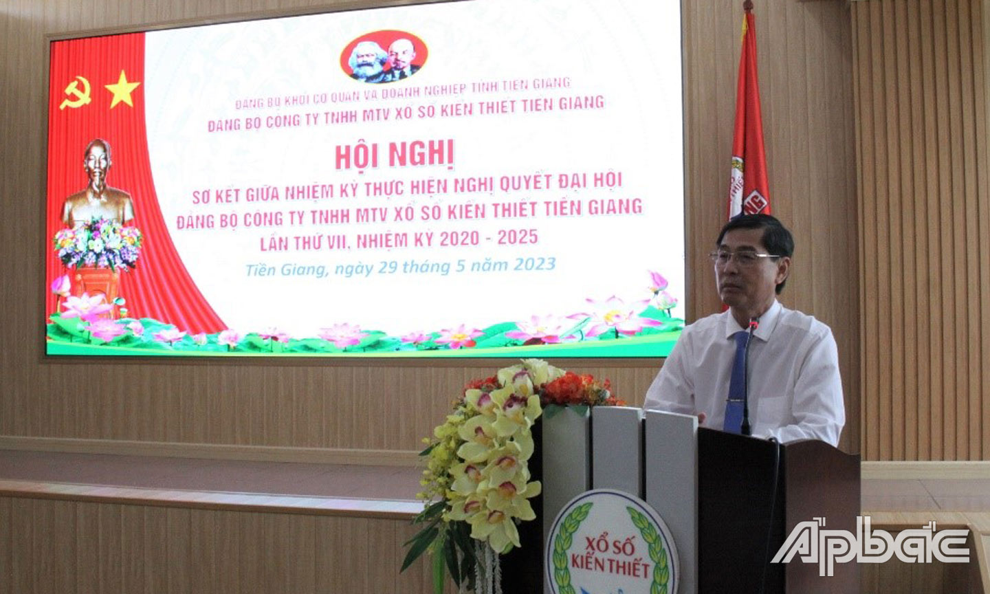 Đồng chí Trần Văn An, Bí thư Đảng ủy Công ty phát biểu kết luận Hội nghị.