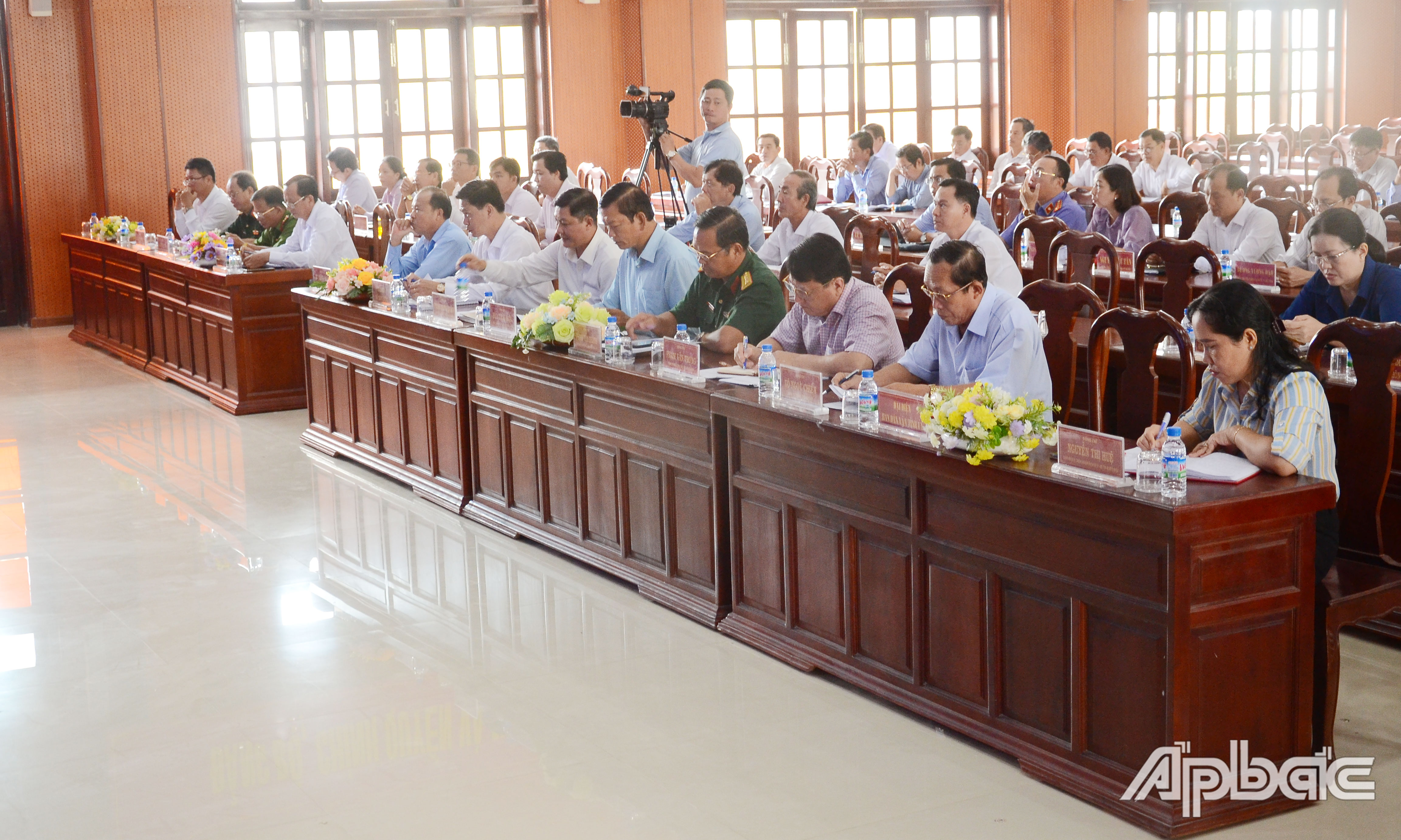 Quang cảnh hội nghị.