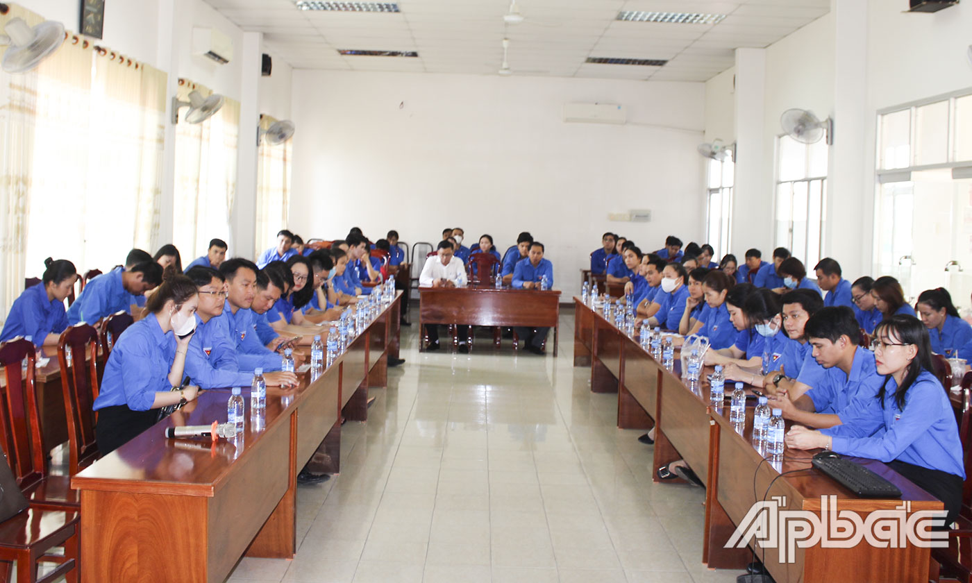 Quang cảnh hội nghị.
