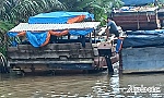 Bắt 6 phương tiện khai thác, vận chuyển cát trái phép trên sông Cửa Đại