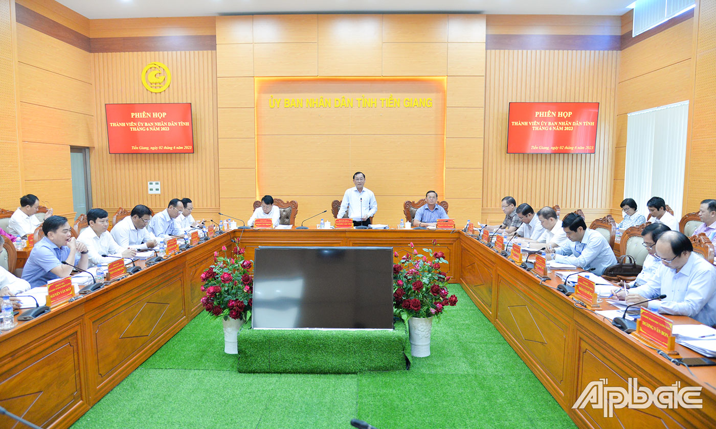 Quang cảnh phiên họp.