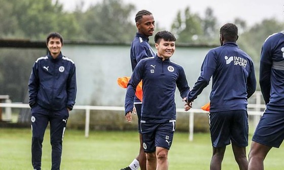 Chuyến xuất ngoại đầu tiên không thành công của Quang Hải.