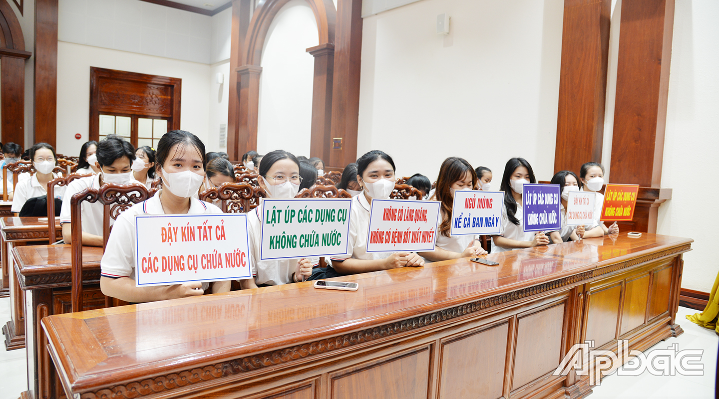 Quang cảnh buỗi phát động