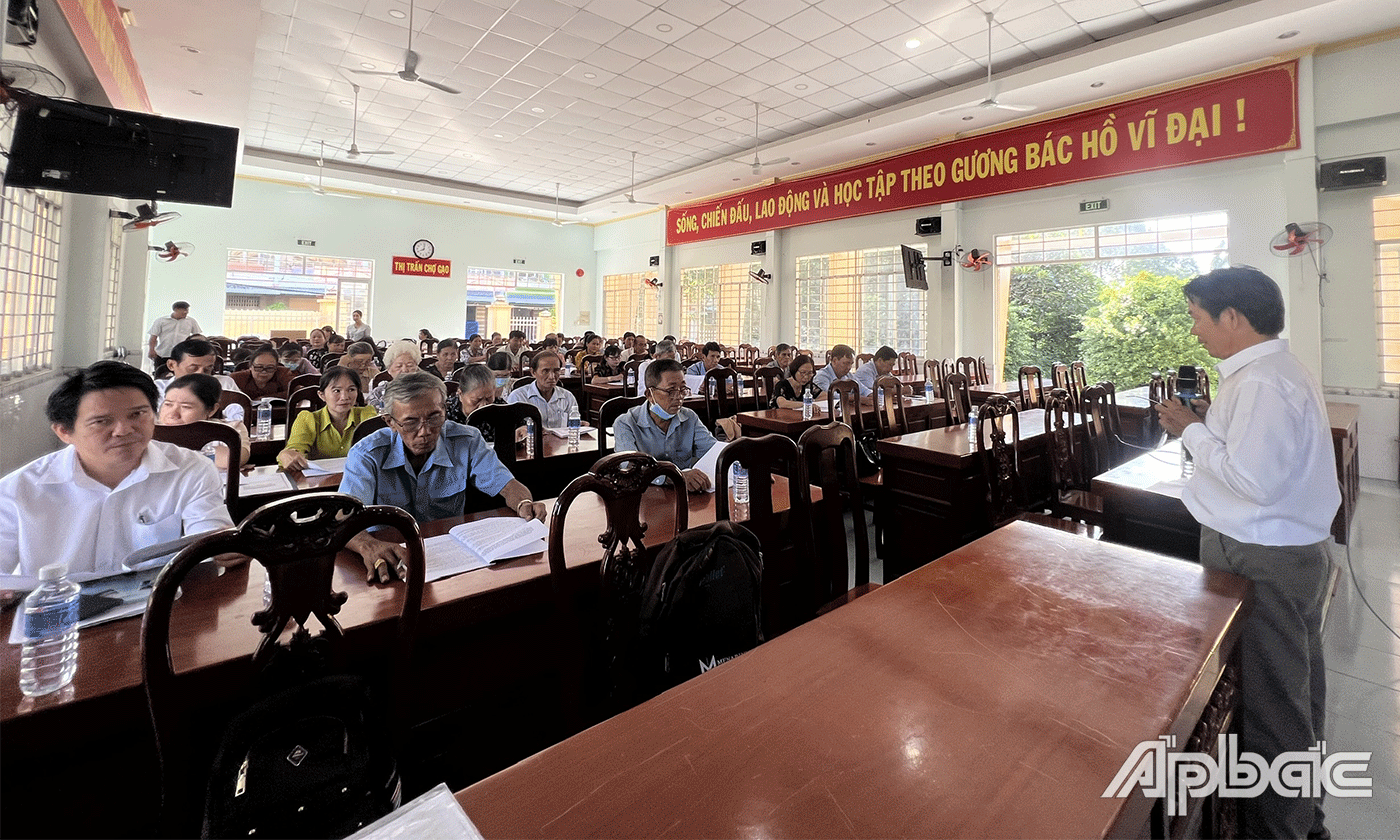 Quang cảnh buổi nói chuyện.