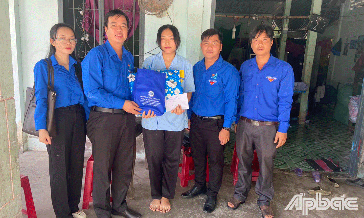 góp phần chăm lo, hỗ trợ, tạo điều kiện tốt nhất cho các em về vật chất và tinh thần khi tham gia kỳ thi tốt nghiệp THPT năm 2023.