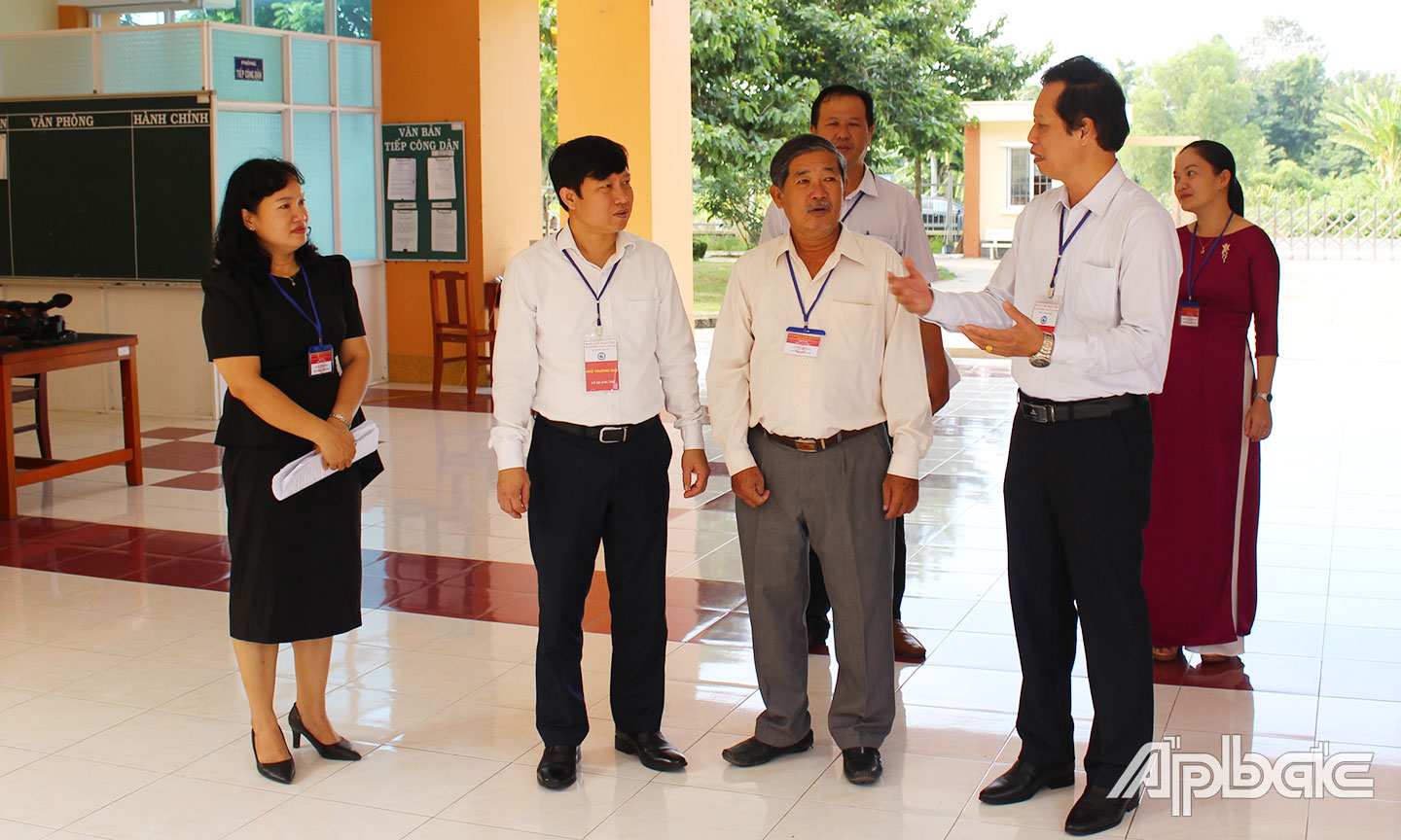 Lãnh đạo tỉnh kiểm tra điểm thi Trường THPT Tân Hiệp, huyện Châu Thành.