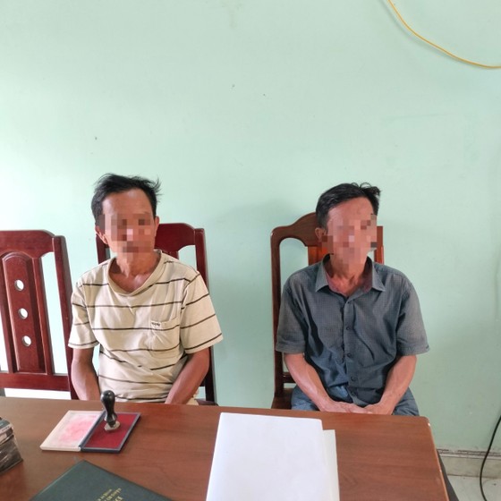 2 người có hành vi cản trở, dọa đánh phóng viên bị triệu tập lên cơ quan công an làm việc.