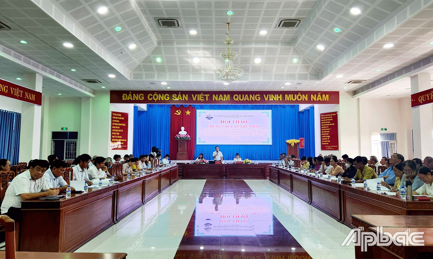 Quang cảnh 2 Hội thảo chuyên đề.