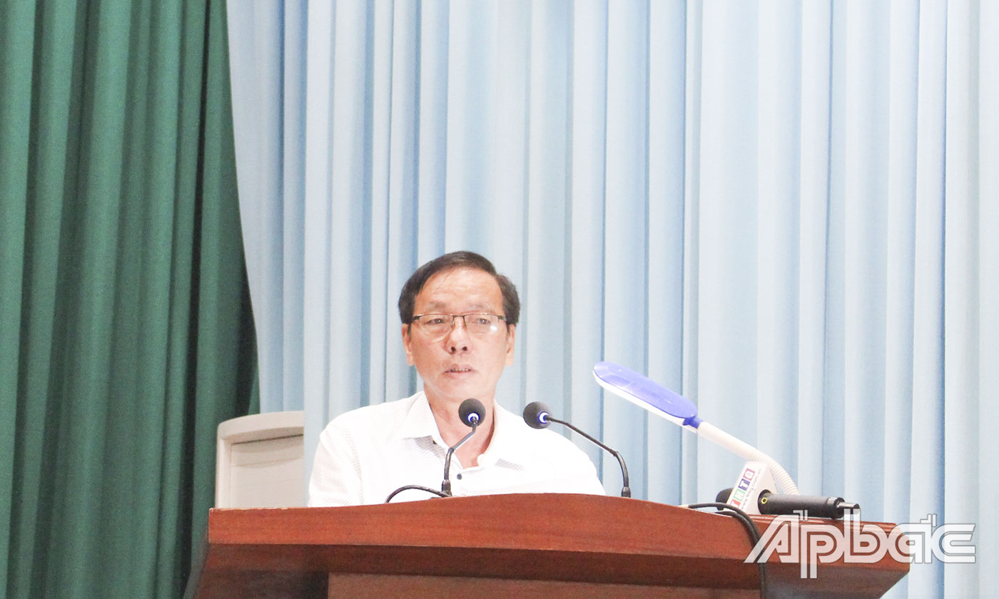 Đại biểu đại diện các sở, ngành có liên quan phát biểu tham luận, trao đổi ý kiến thảo luận tại hội nghị.
