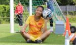 Huỳnh Như gia hạn hợp đồng cùng Lank FC