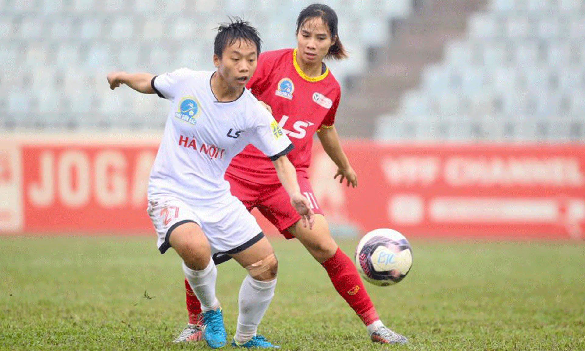 Những khán đài 