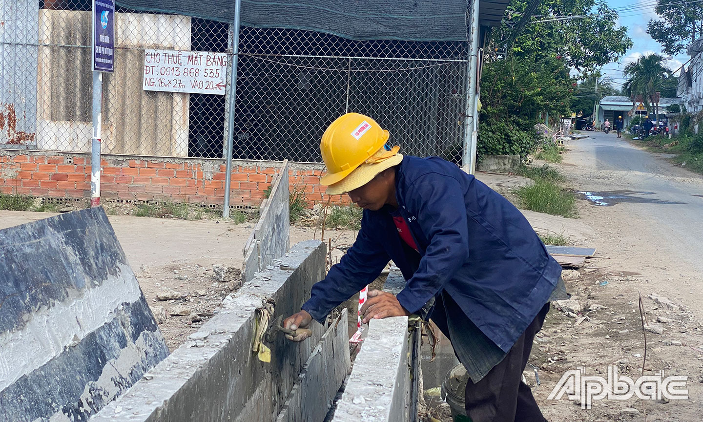 Đoạn gần cuối tuyến còn vướn mặt bằng.