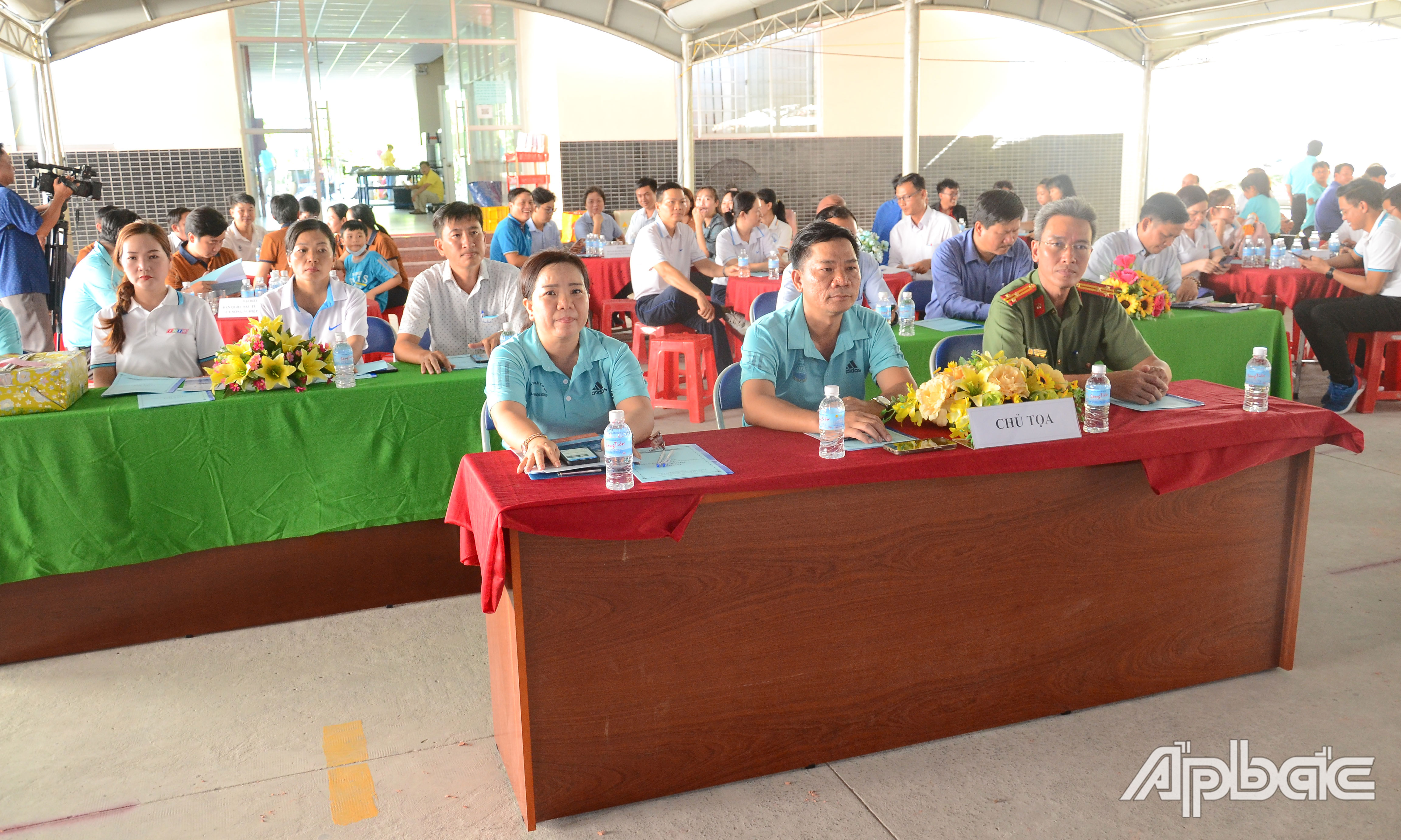 Quang cảnh hội nghị.